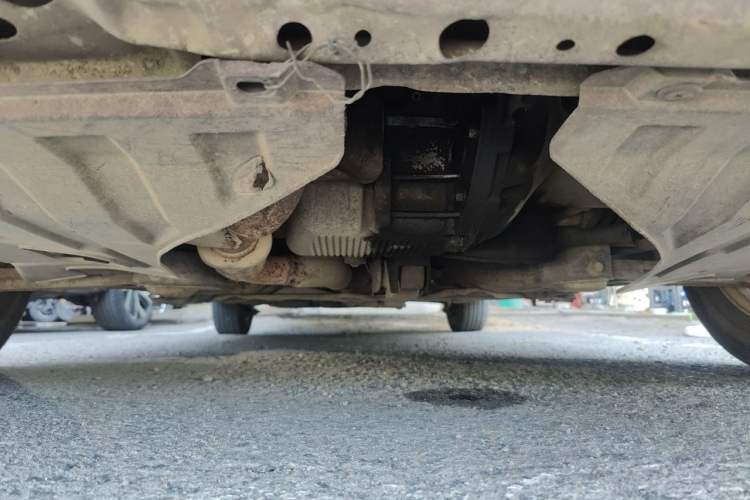 Used Buick Excelle 2011 1.6 LX-MT Chassis Rear