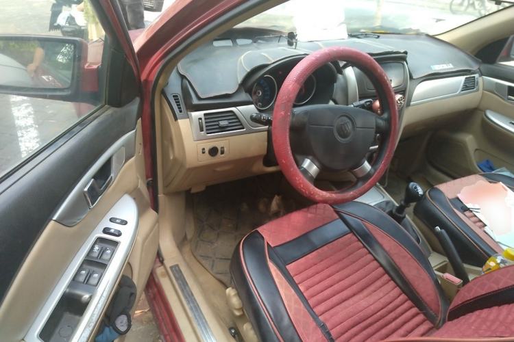 Used Buick Excelle 2011 1.6 LX-MT Driver Seat