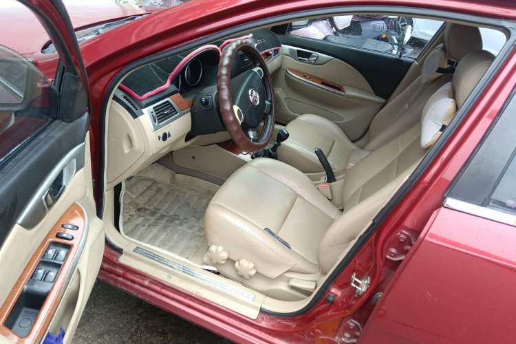 Used Buick Excelle 2011 1.6 LE-MT Driver Seat