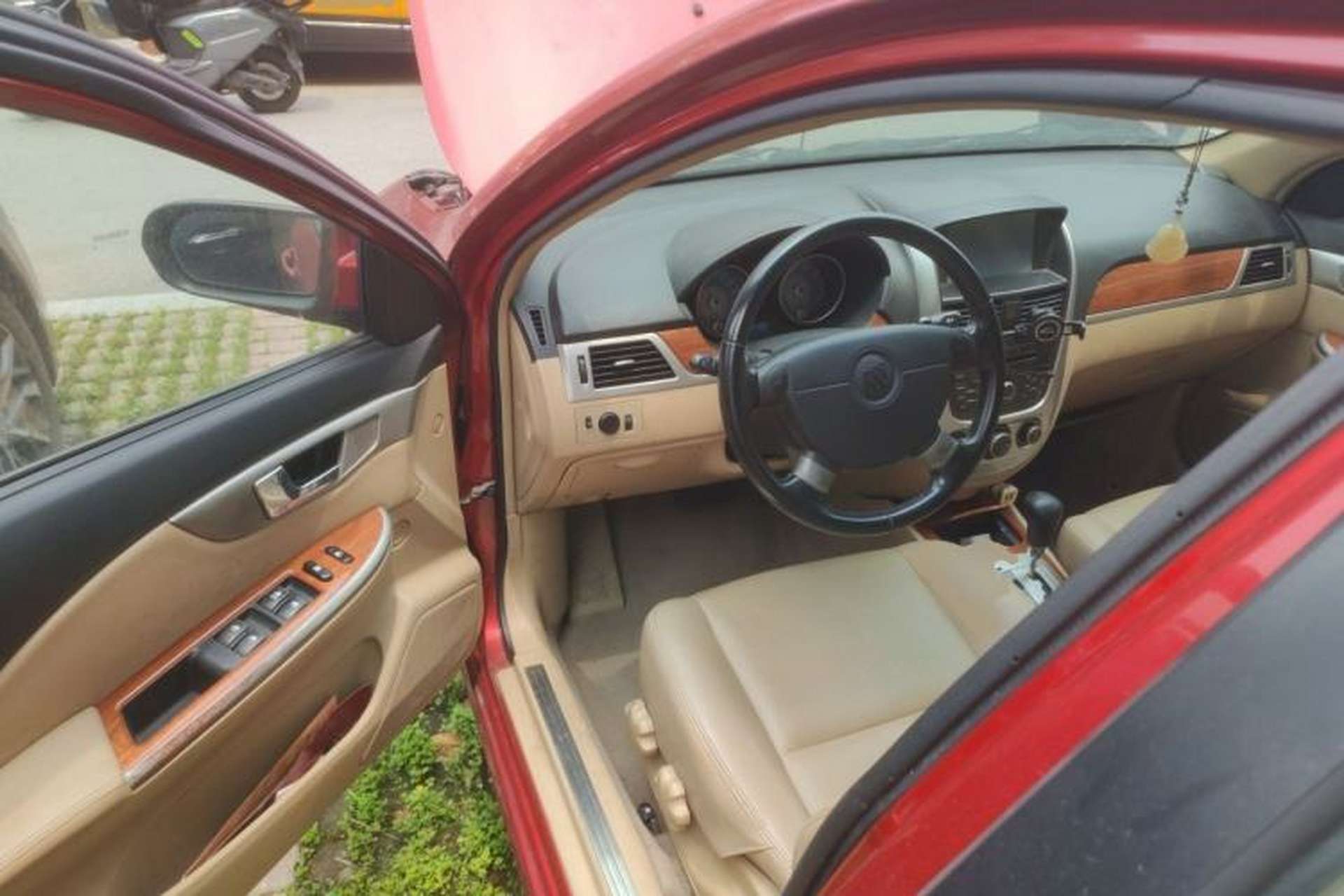 Used Buick Excelle 2011 1.6 LE-AT Driver Seat