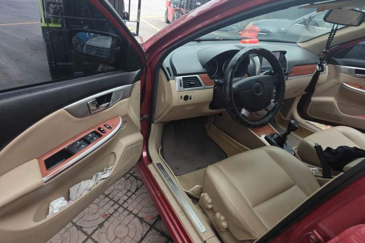 Used Buick Excelle 2011 1.6 LE-MT Driver Seat