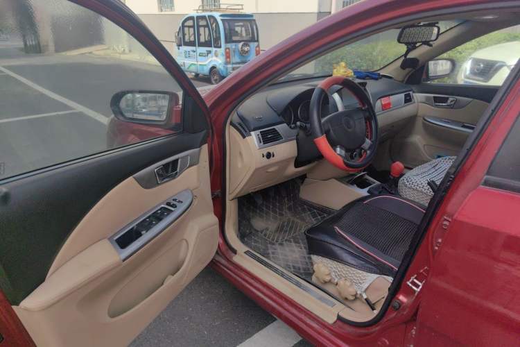 Used Buick Excelle 2011 1.6 LX-MT Driver Seat
