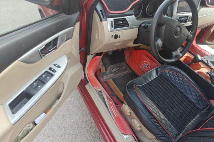 Used Buick Excelle 2011 1.6 LX-MT Driver Seat
