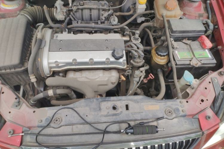Used Buick Excelle 2011 1.6 LE-AT Engine Bay