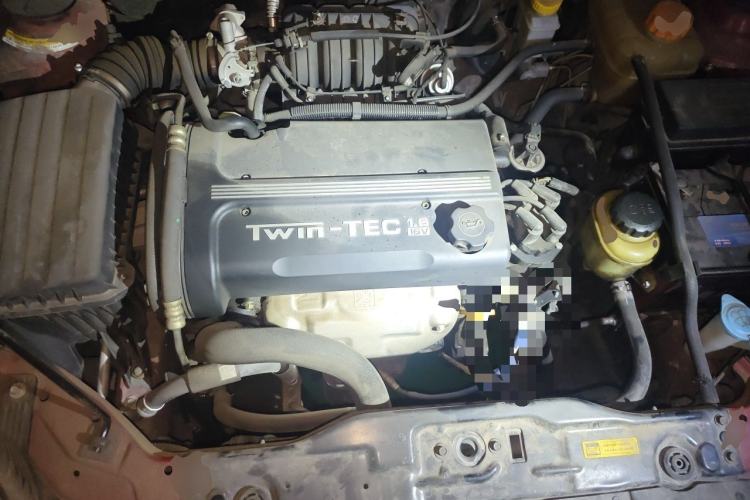 Used Buick Excelle 2011 1.6LX-AT Engine Bay