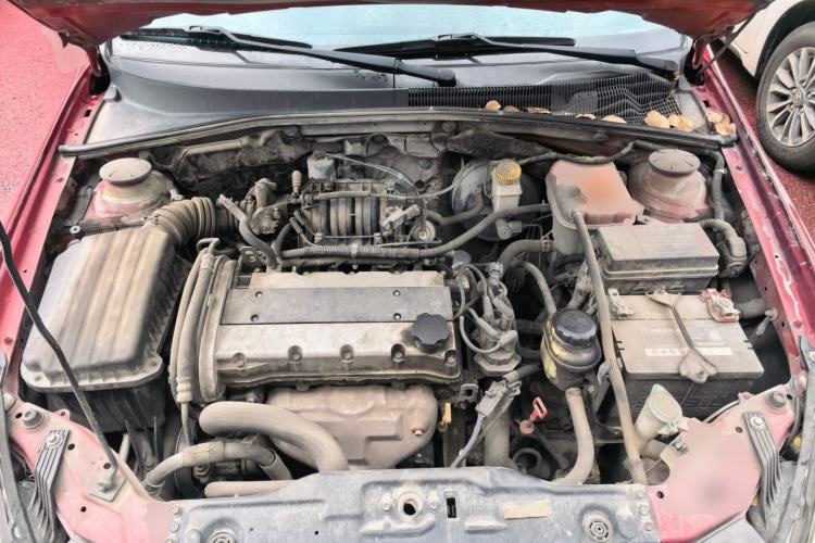 Used Buick Excelle 2011 1.6 LE-AT Engine Bay