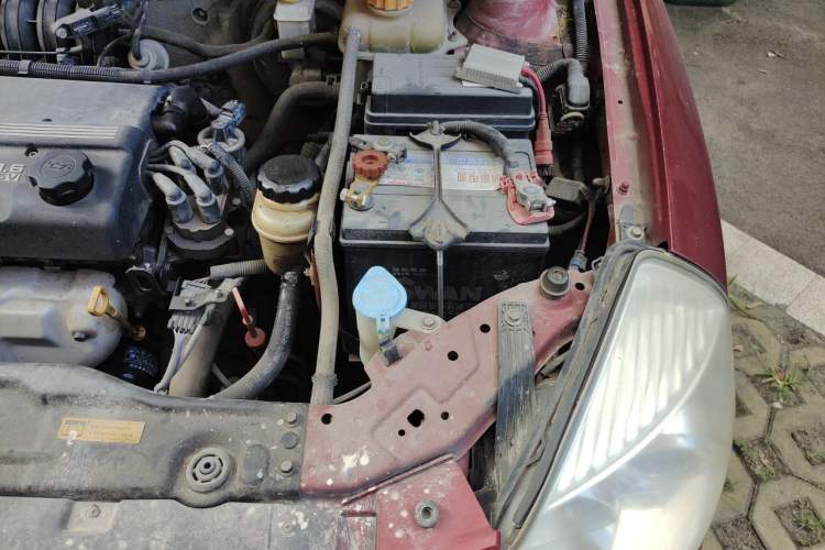Used Buick Excelle 2011 1.6LX-AT Engine Bay Left