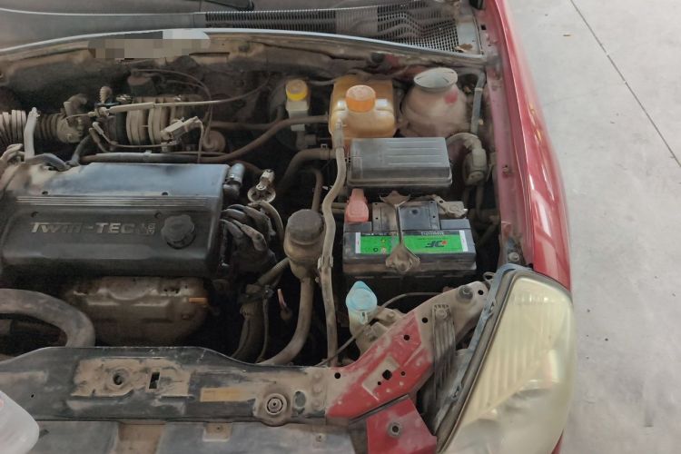 Used Buick Excelle 2011 1.6 LE-AT Engine Bay Left