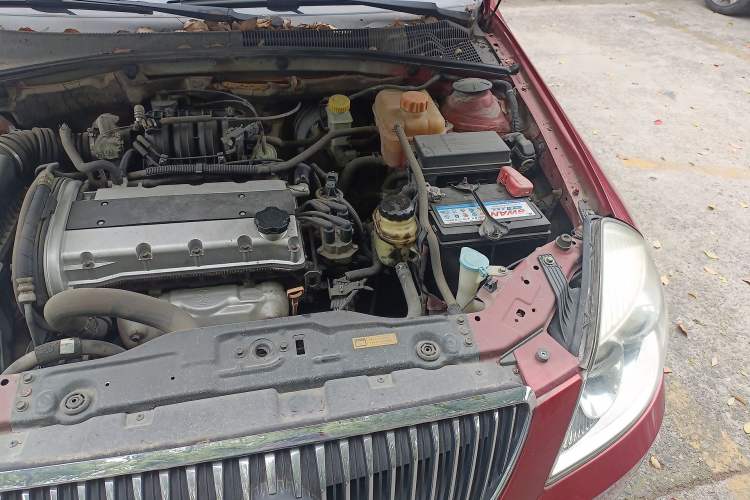Used Buick Excelle 2011 1.6 LE-MT Engine Bay Left