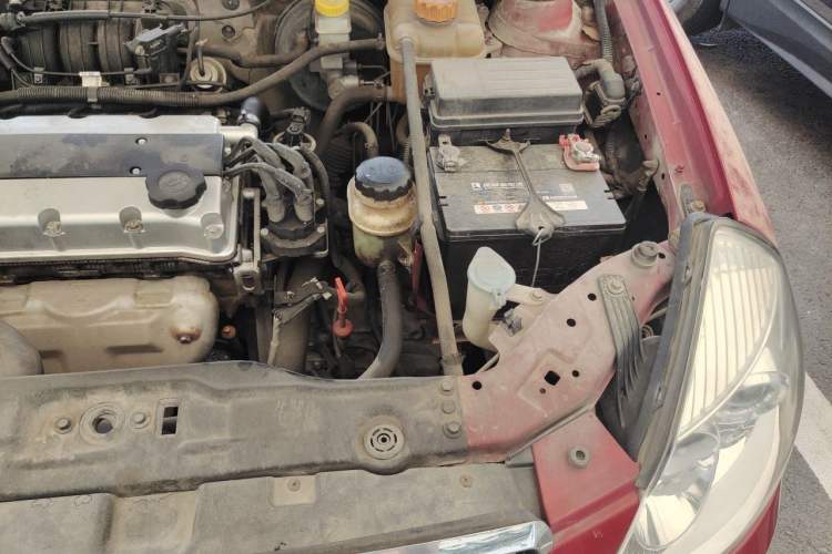 Used Buick Excelle 2011 1.6LX-AT Engine Bay Left