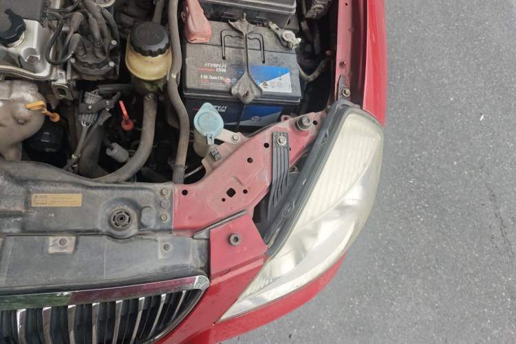 Used Buick Excelle 2011 1.6LX-AT Engine Bay Left