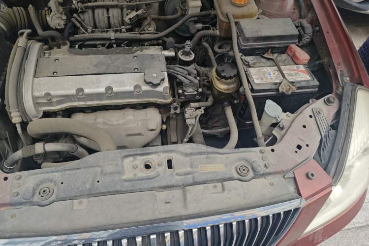 Used Buick Excelle 2011 1.6 LE-MT Engine Bay Left