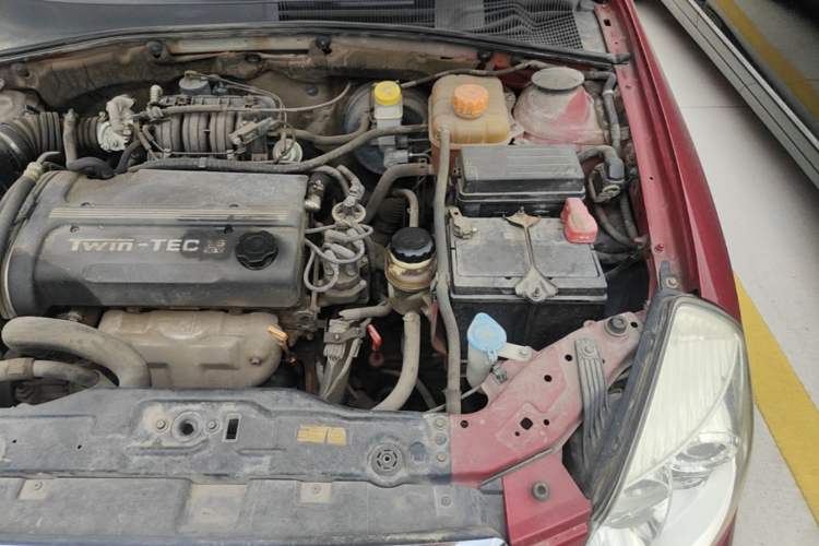Used Buick Excelle 2011 1.6LX-AT Engine Bay Left