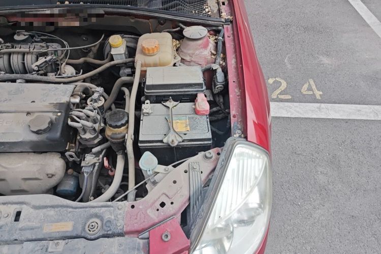 Used Buick Excelle 2011 1.6LX-AT Engine Bay Left