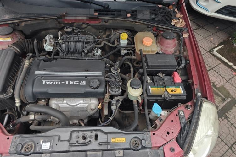 Used Buick Excelle 2011 1.6 LE-MT Engine Bay Left