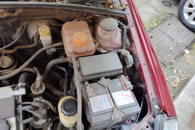 Used Buick Excelle 2011 1.6LX-AT Engine Bay Left