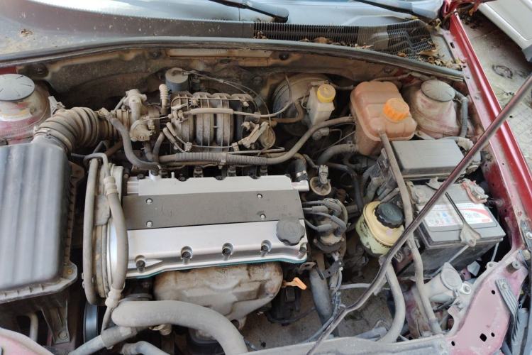 Used Buick Excelle 2011 1.6LX-AT Engine Bay