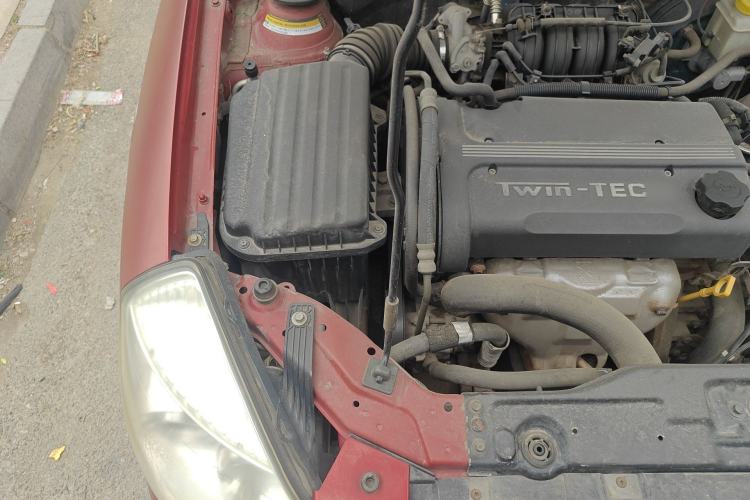 Used Buick Excelle 2011 1.6LX-AT Engine Bay Right