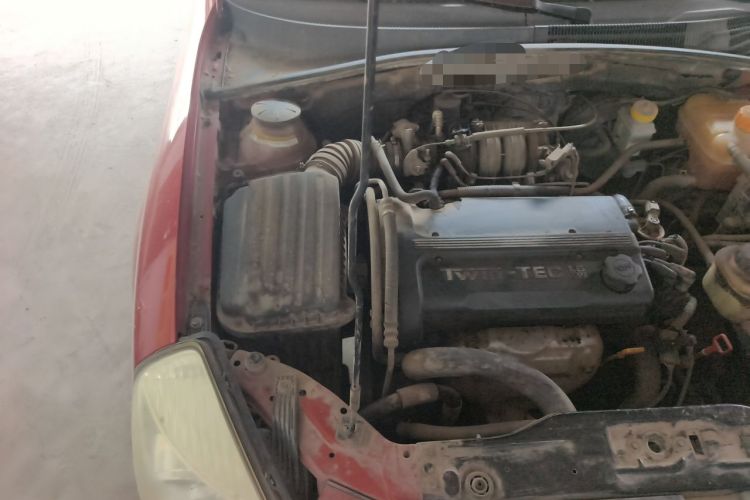 Used Buick Excelle 2011 1.6 LE-AT Engine Bay Right