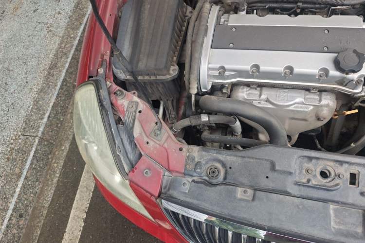 Used Buick Excelle 2011 1.6LX-AT Engine Bay Right
