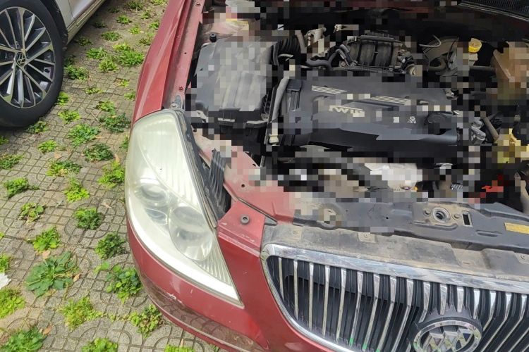 Used Buick Excelle 2011 1.6 LE-AT Engine Bay Right