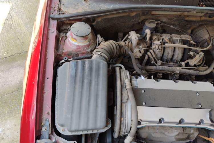 Used Buick Excelle 2011 1.6LX-AT Engine Bay Right
