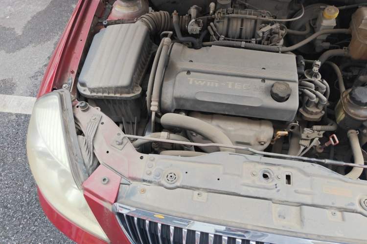 Used Buick Excelle 2011 1.6LX-AT Engine Bay Right