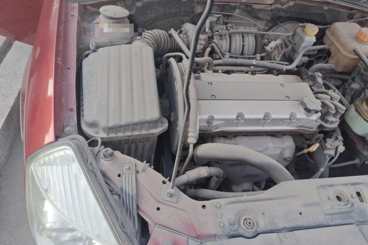 Used Buick Excelle 2011 1.6 LX-MT Engine Bay Right