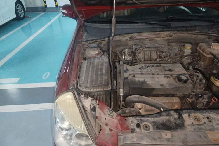 Used Buick Excelle 2011 1.6LX-AT Engine Bay Right