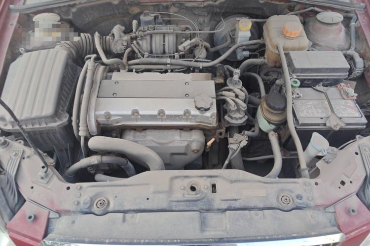 Used Buick Excelle 2011 1.6 LX-MT Engine Bay