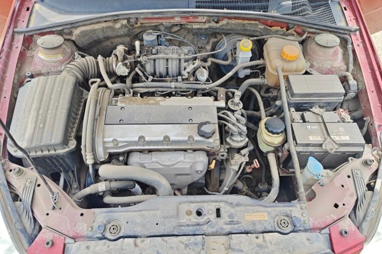 Used Buick Excelle 2011 1.6 LE-AT Engine Bay