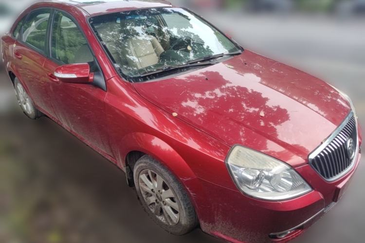 Used Buick Excelle 2011 1.6 LE-MT Front Right 45 Deg