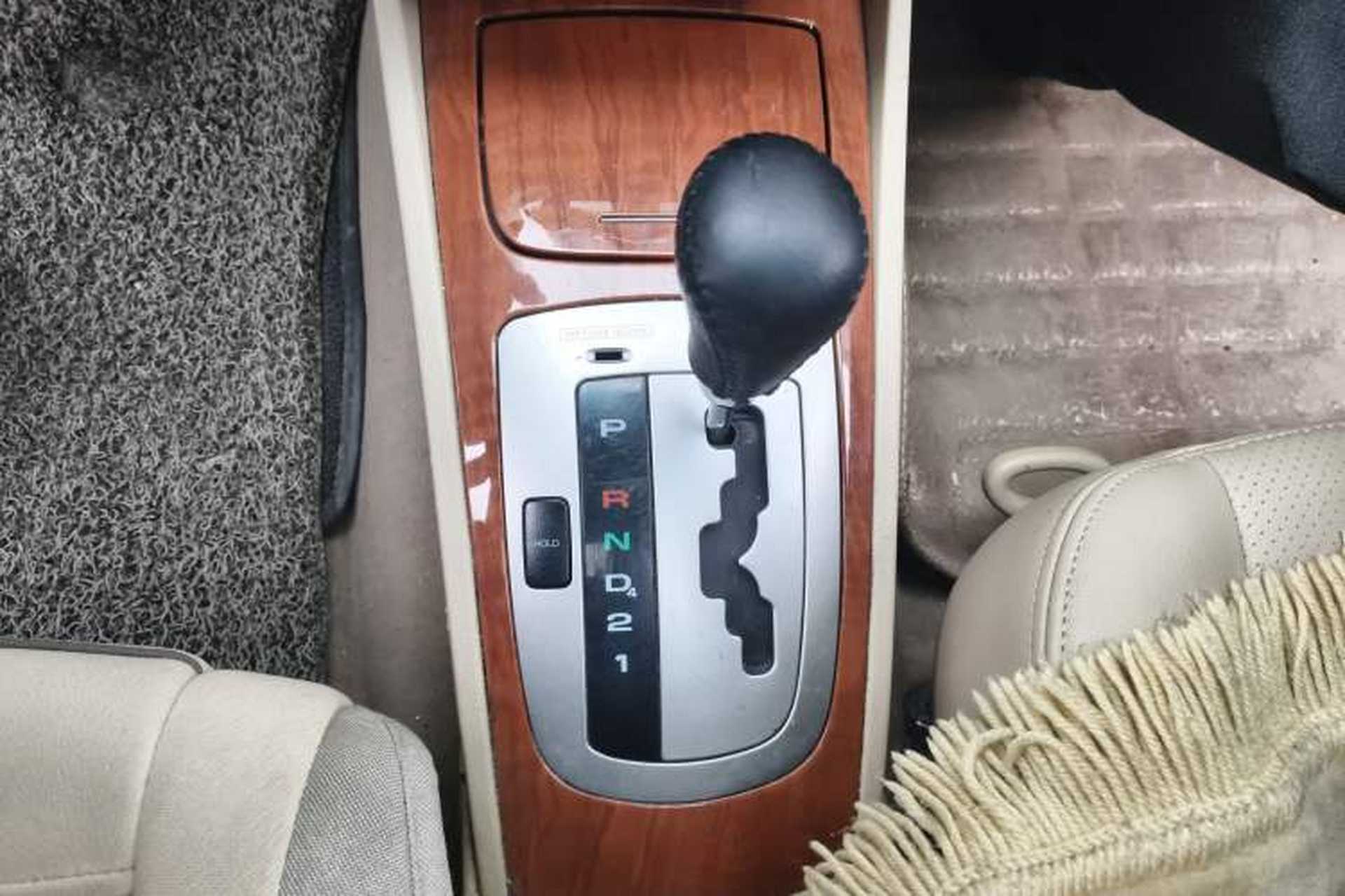 Used Buick Excelle 2011 1.6 LE-AT Gear Lever