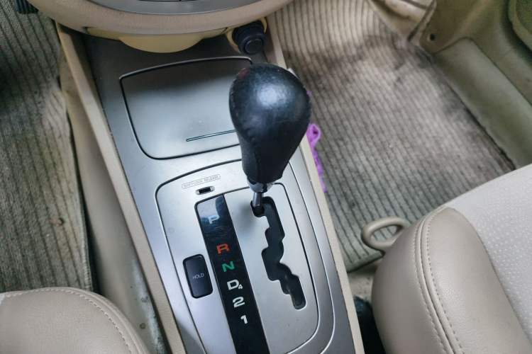 Used Buick Excelle 2011 1.6LX-AT Gear Lever