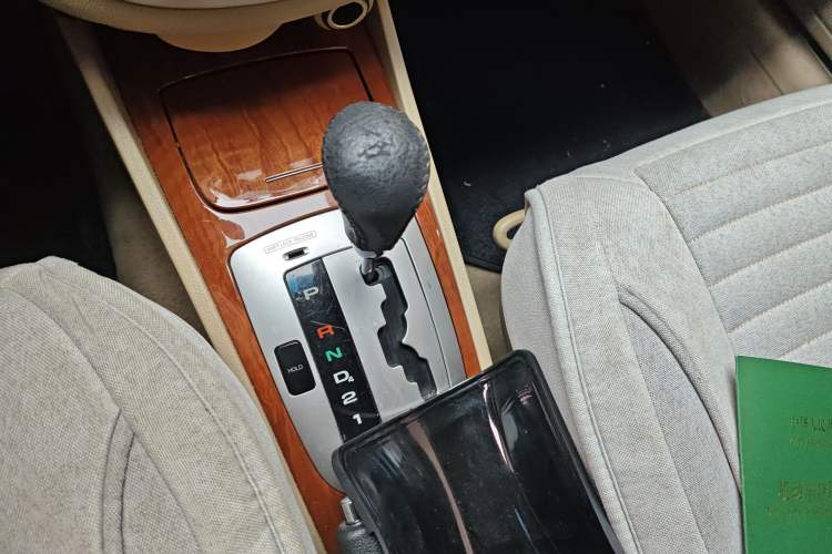Used Buick Excelle 2011 1.6 LE-AT Gear Lever