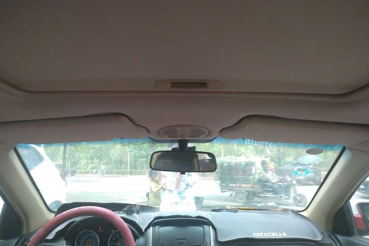 Used Buick Excelle 2011 1.6 LX-MT Headliner