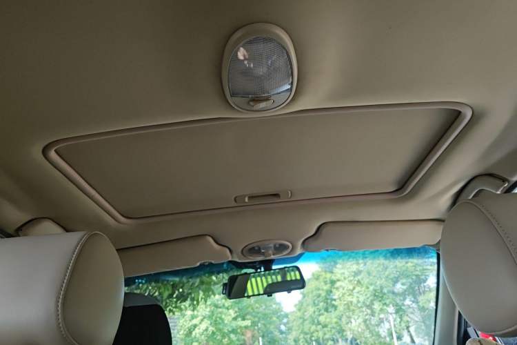 Used Buick Excelle 2011 1.6 LX-MT Headliner