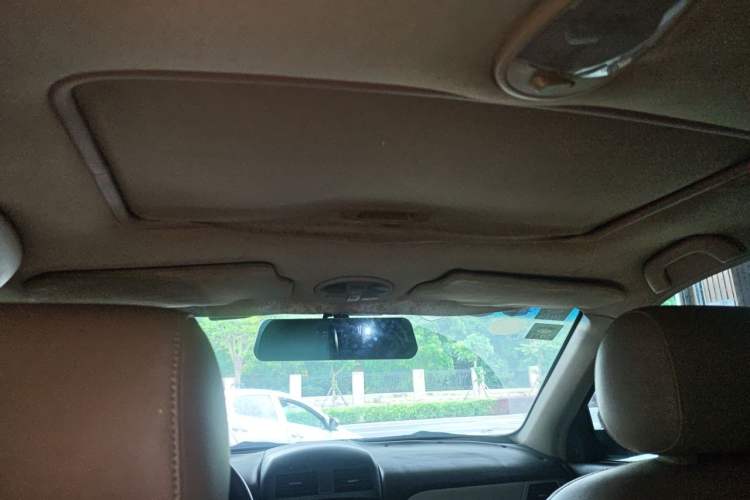 Used Buick Excelle 2011 1.6 LX-MT Headliner