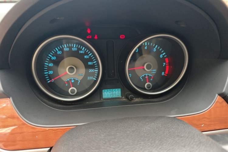 Used Buick Excelle 2011 1.6 LE-MT Instrument Cluster
