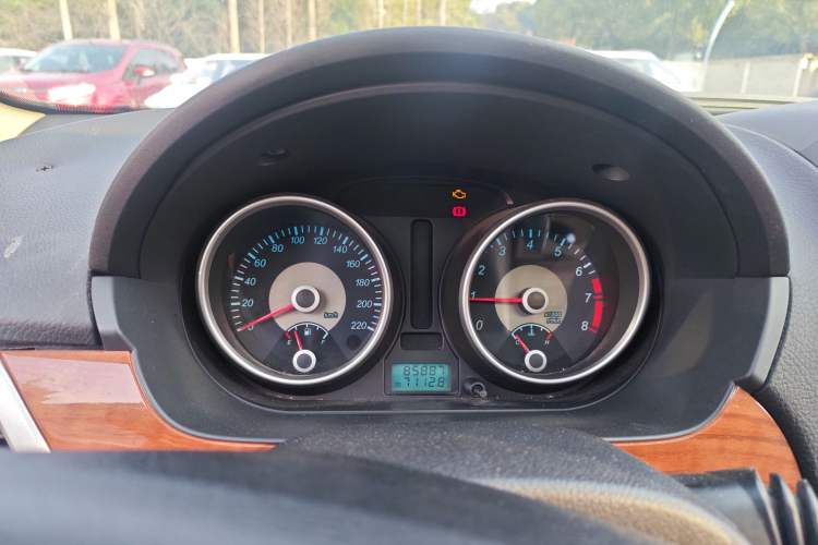 Used Buick Excelle 2011 1.6 LE-MT Instrument Cluster