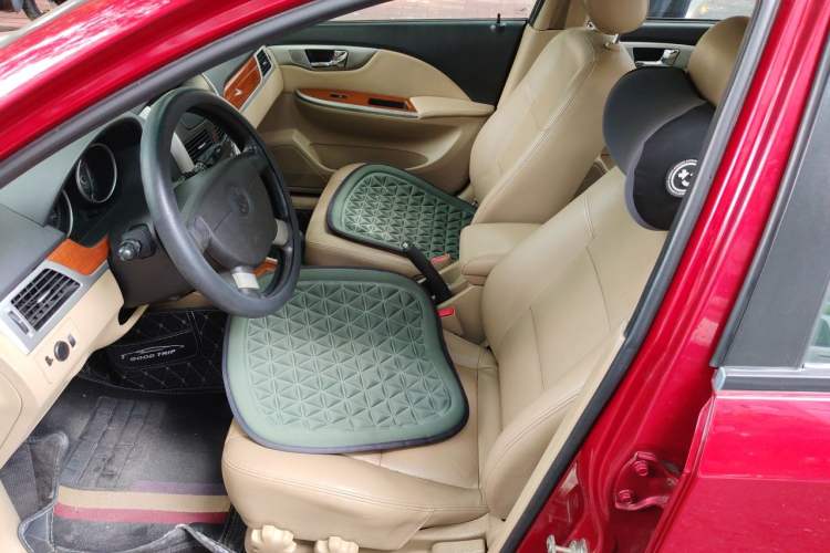 Used Buick Excelle 2011 1.6 LE-AT Left Front Seat
