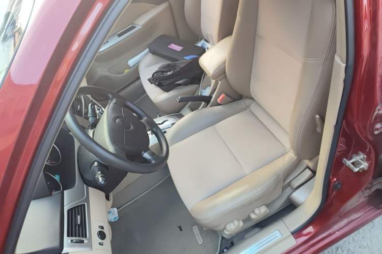 Used Buick Excelle 2011 1.6LX-AT Left Front Seat