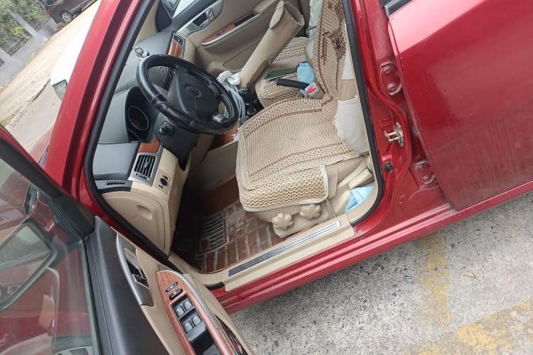 Used Buick Excelle 2011 1.6 LE-MT Left Front Seat