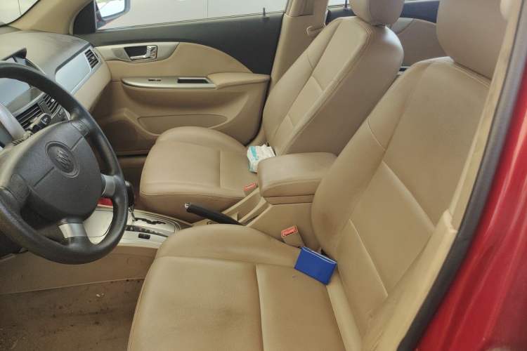 Used Buick Excelle 2011 1.6LX-AT Left Front Seat