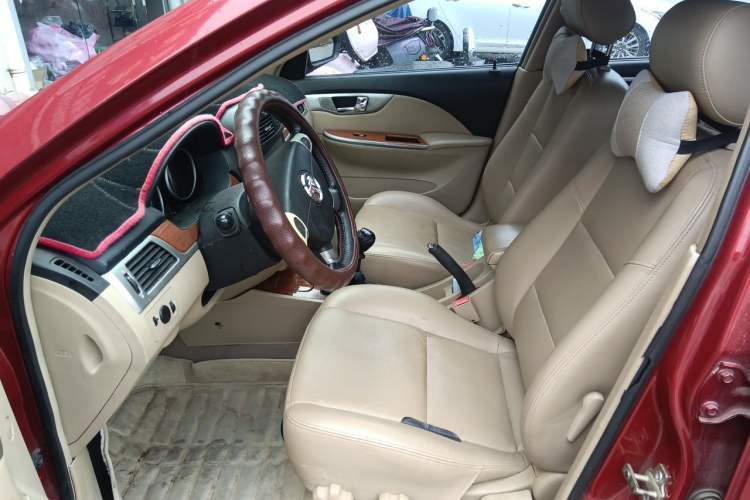 Used Buick Excelle 2011 1.6 LE-MT Left Front Seat