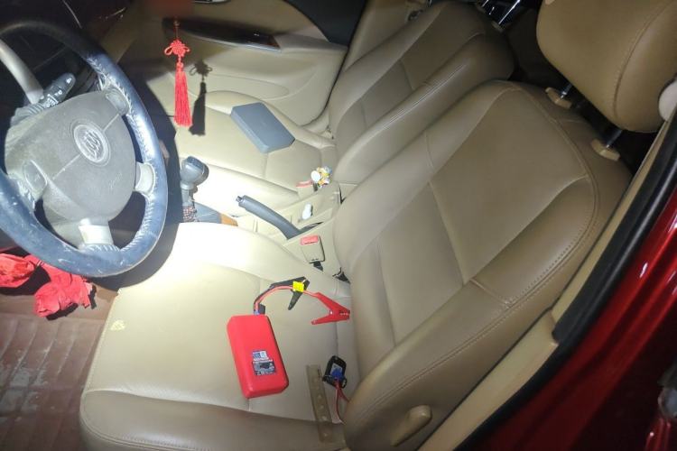 Used Buick Excelle 2011 1.6LX-AT Left Front Seat