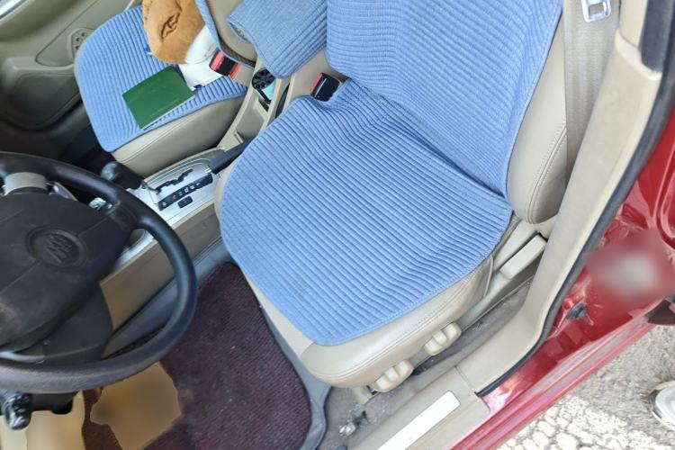Used Buick Excelle 2011 1.6 LE-AT Left Front Seat