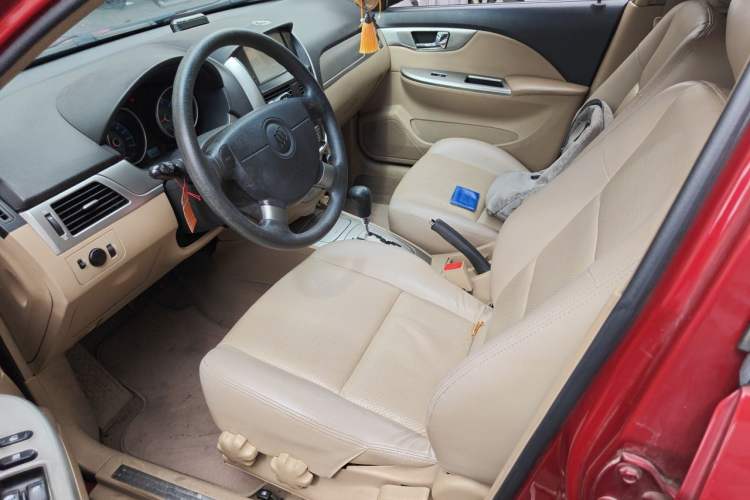 Used Buick Excelle 2011 1.6LX-AT Left Front Seat
