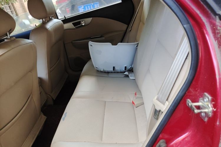 Used Buick Excelle 2011 1.6LX-AT Left Rear Seat