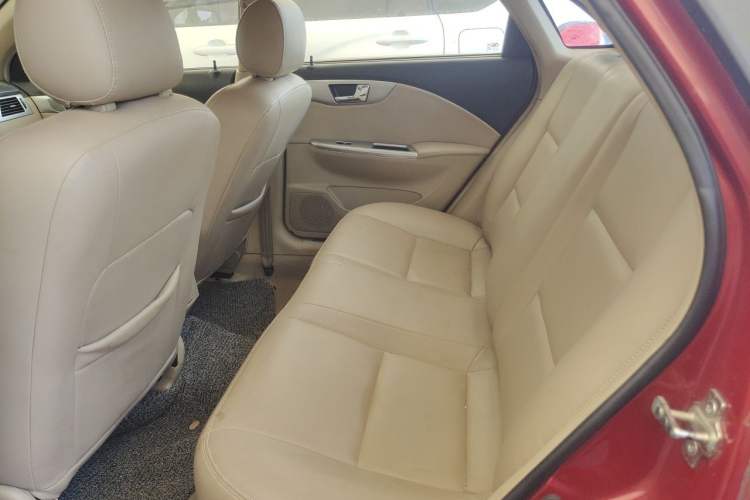 Used Buick Excelle 2011 1.6LX-AT Left Rear Seat